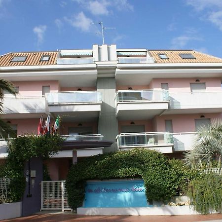 Appartamento Mediterraneo San Benedetto del Tronto Exterior foto